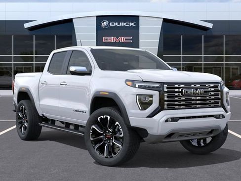 New 2026 GMC Canyon Denali w/ LPO, Black Badging Package AWD/4WD image 7