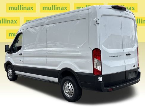 Used 2023 Ford Transit 250 Medium Roof AWD w/ Load Area Protection Package image 9