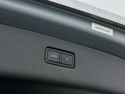 Used 2025 Genesis GV80 2.5T Standard AWD/4WD image 31