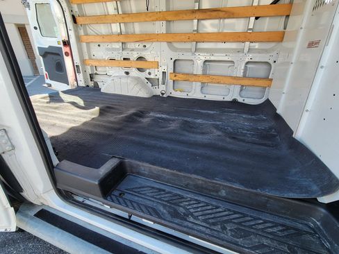 Used 2015 Ford Transit 250 130 Low Roof w/ Exterior Upgrade Package RWD image 40