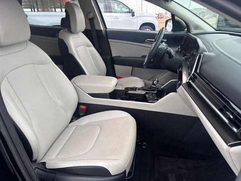 Used 2024 Kia Sportage EX image 14