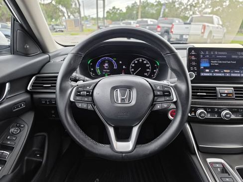 Used 2022 Honda Accord Touring image 16