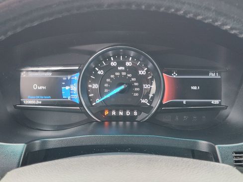 Used 2016 Ford Explorer XLT w/ Equipment Group 202A image 17