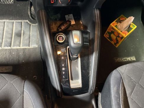 Used 2018 Nissan Kicks S FWD image 10