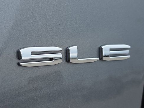 Used 2021 GMC Acadia SLE w/ Driver Convenience Package AWD/4WD image 32