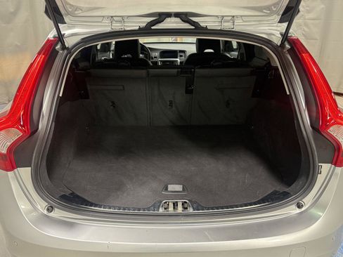 Used 2018 Volvo V60 T5 Cross Country AWD/4WD image 21