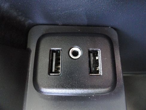 Used 2017 Chevrolet Tahoe LT image 34