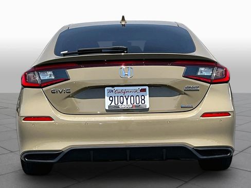 Used 2025 Honda Civic Sport Touring image 4