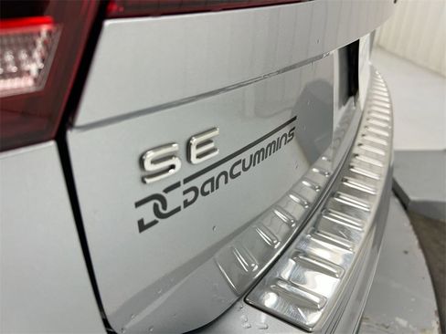 Used 2023 Volkswagen Tiguan SE image 24