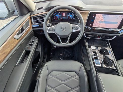 New 2026 Volkswagen Atlas SE image 16