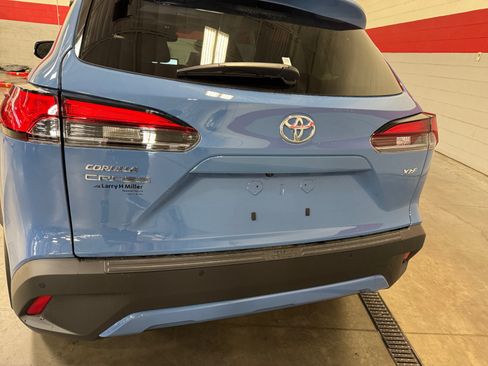 Certified 2026 Toyota Corolla Cross XLE w/ Convenience Package FWD image 23