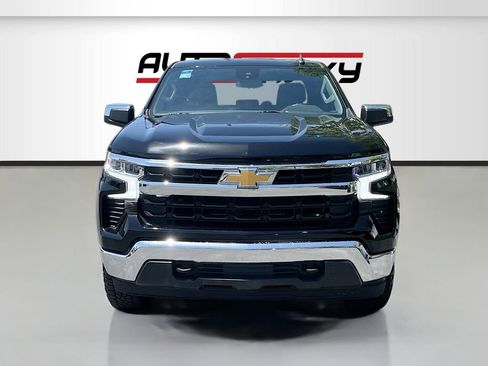 Used 2024 Chevrolet Silverado 1500 LT AWD/4WD image 2