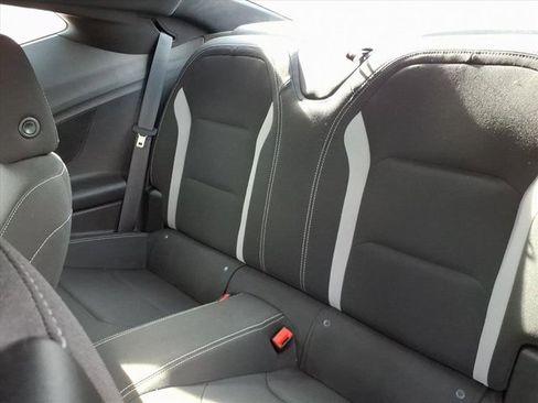 Used 2019 Chevrolet Camaro LT image 6