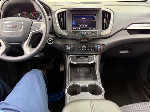 Used 2022 GMC Terrain SLE w/ Driver Convenience Package FWD image 24