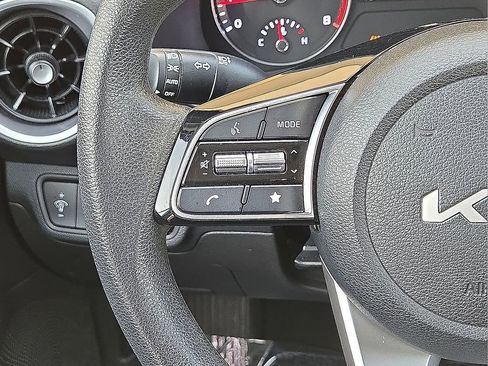 Used 2024 Kia Forte LXS image 18