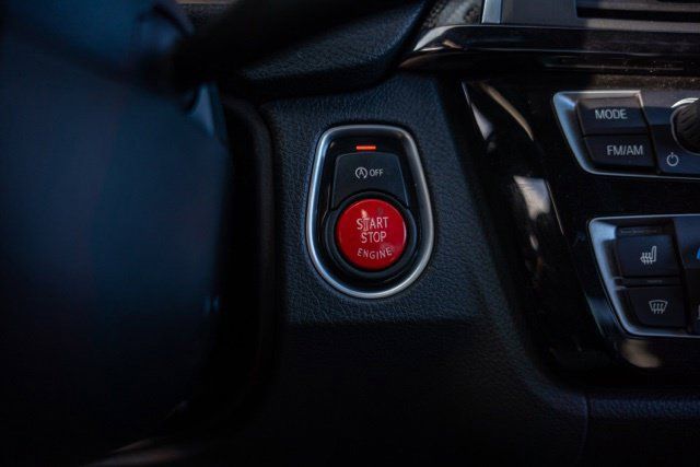 Used 2018 BMW M3 RWD image 24