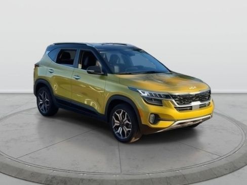 Used 2022 Kia Seltos SX AWD/4WD image 1