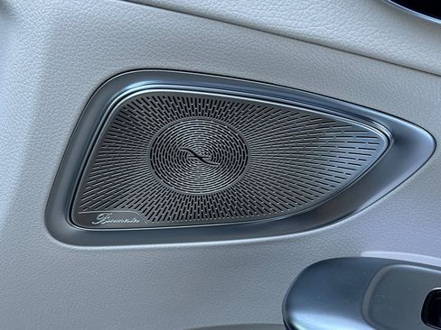 New 2025 Mercedes-Benz C 300 Sedan image 21