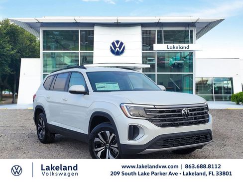 New 2026 Volkswagen Atlas SE FWD image 1