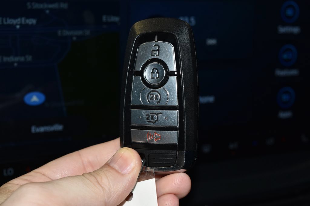 Used 2024 Ford Escape ST-Line w/ Tech Pack #1 FWD image 16