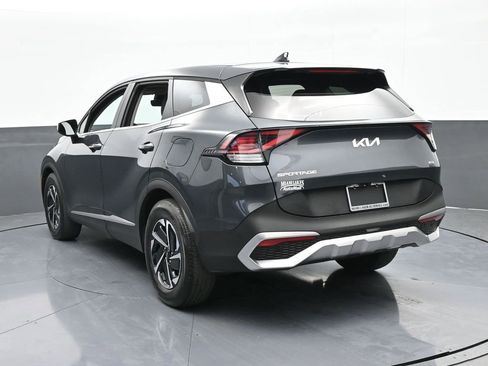 Used 2024 Kia Sportage LX image 4