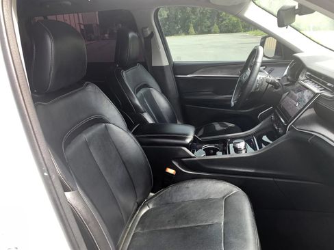 Used 2022 Jeep Grand Cherokee L Limited RWD image 31