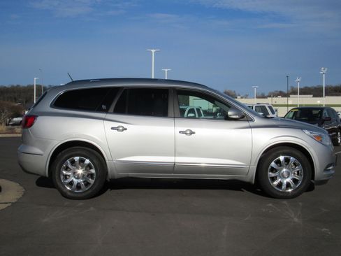 Used 2017 Buick Enclave Premium image 5