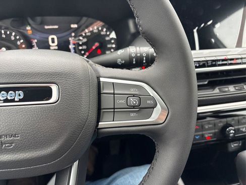New 2026 Jeep Compass Latitude AWD/4WD image 23