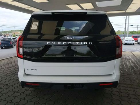 Used 2025 Ford Expedition Active AWD/4WD image 7