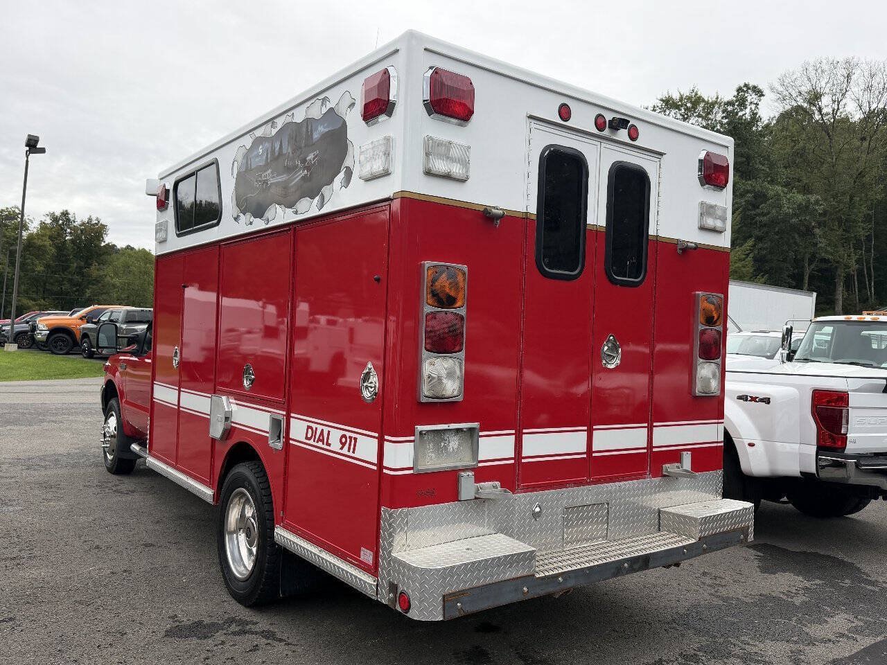 Used 1999 Ford F450 4x4 Regular Cab Super Duty image 8