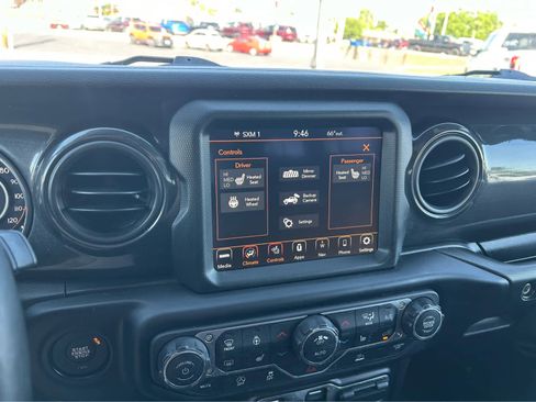 Used 2023 Jeep Wrangler Unlimited Sport AWD/4WD image 32