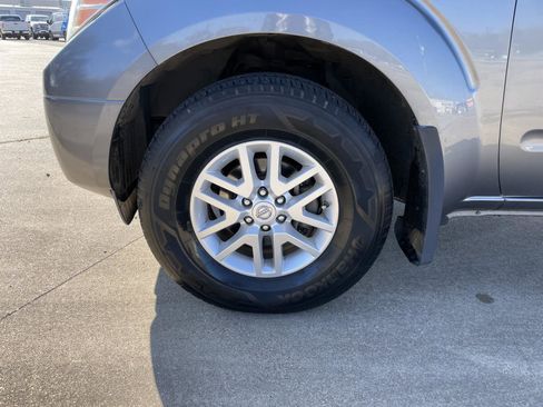 Used 2017 Nissan Frontier SV w/ SV Value Truck Package image 40