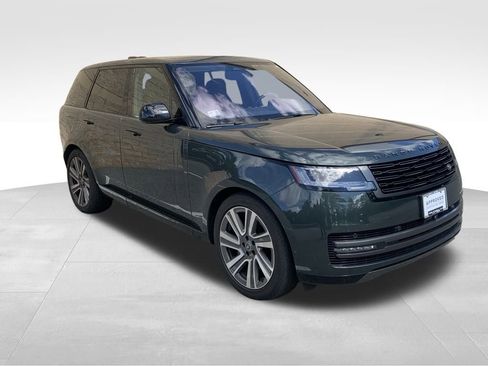 Certified 2023 Land Rover Range Rover SE image 3