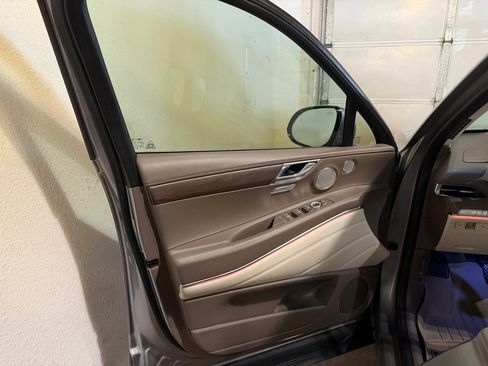 Used 2023 Genesis GV80 3.5T Advanced + w/ Cargo Package image 9