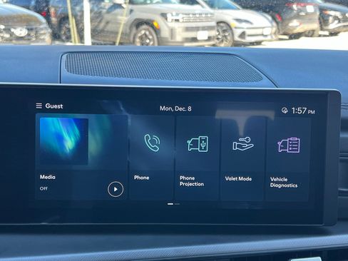 Certified 2025 Hyundai Santa Fe SE image 33