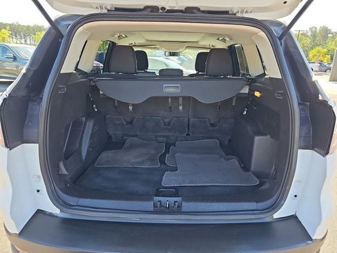 Used 2018 Ford Escape SE FWD image 16
