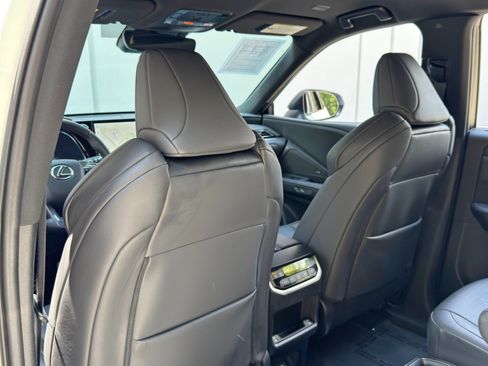 Used 2024 Lexus TX 500h AWD w/ Technology Package image 38