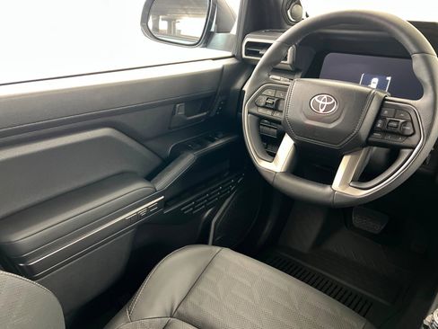 New 2026 Toyota 4Runner TRD Off-Road Premium AWD/4WD image 11