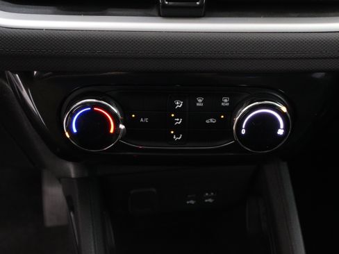 Used 2025 Chevrolet TrailBlazer LT w/ Driver Confidence Package FWD image 19