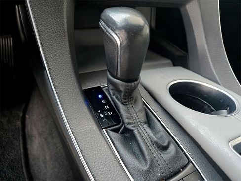 Used 2021 Toyota Avalon Limited image 21