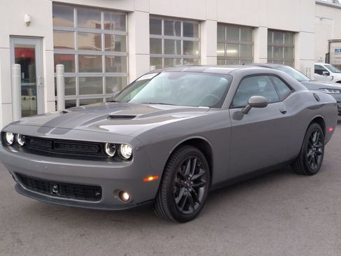 Used 2023 Dodge Challenger SXT w/ Plus Package image 11