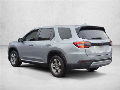 Used 2024 Honda Pilot EX-L image 7