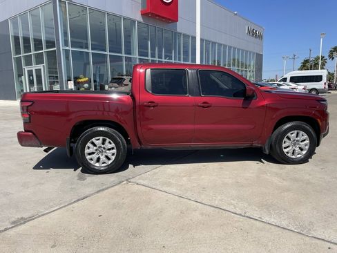 Certified 2024 Nissan Frontier SV w/ SV Convenience Package image 2