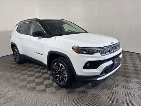 Used 2022 Jeep Compass Limited AWD/4WD image 1