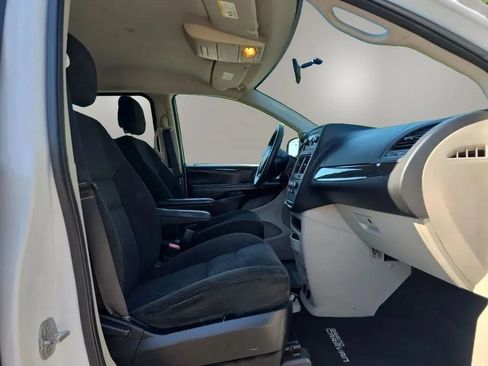 Used 2016 Dodge Grand Caravan SE w/ Quick Order Package 29E SE FWD image 39