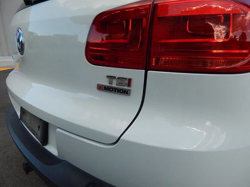 Used 2016 Volkswagen Tiguan SEL image 6
