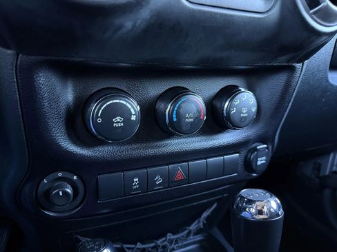 Used 2015 Jeep Wrangler Unlimited Sport w/ Quick Order Package 24S image 33