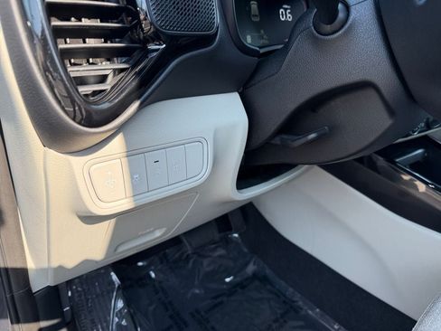 Used 2024 Kia Soul EX FWD image 19