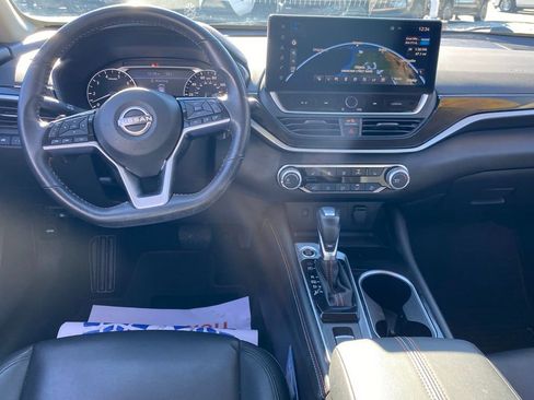 Used 2024 Nissan Altima 2.5 SR w/ SR Premium Package image 9