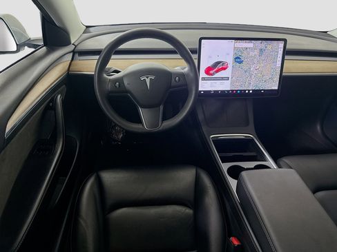 Used 2021 Tesla Model 3 Standard Range Plus image 17